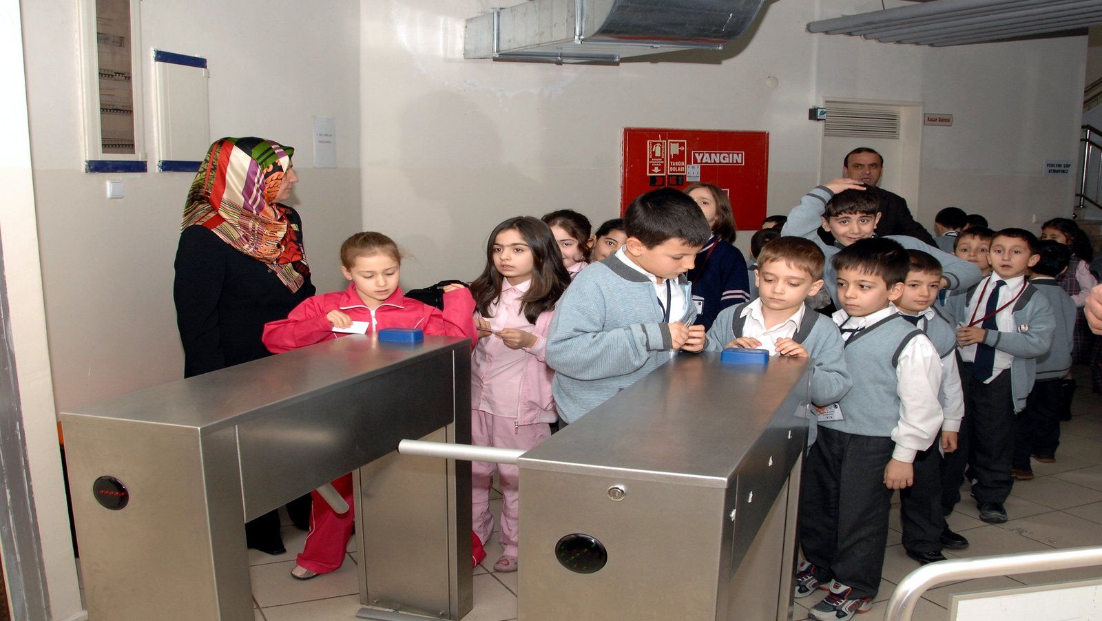 Kartlı Geçişle Temassız Ödeme